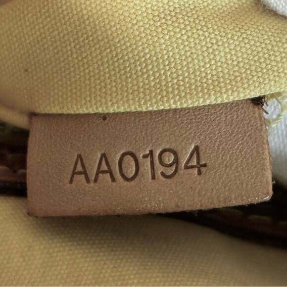 Louis Vuitton Brea MM Authentic - Picture 11 of 12